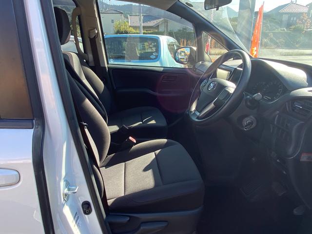 ノア X Vパッケージ ETC ナビ TV 両側スライドドア キーレスエントリー 電動格納ミラー 8人乗り CVT CD 衝突安全ボディ ABS ESC オートエアコン(23枚目)