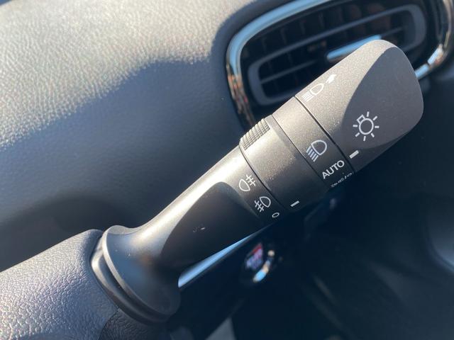 プリウスPHV S GRスポーツ クリアランスソナー レーンアシスト クルーズコントロール 衝突被害軽減システム バックカメラ 純正OP18インチアルミホイール オートライト LEDヘッドランプ シートヒーター ワンオーナー(7枚目)