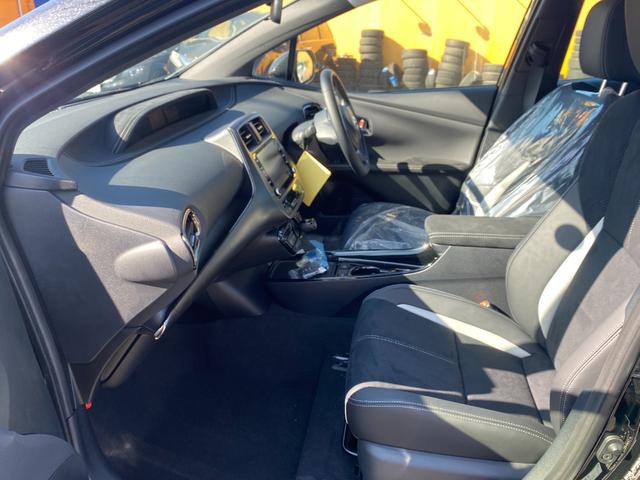 プリウスPHV S GRスポーツ クリアランスソナー レーンアシスト クルーズコントロール 衝突被害軽減システム バックカメラ 純正OP18インチアルミホイール オートライト LEDヘッドランプ シートヒーター ワンオーナー(11枚目)