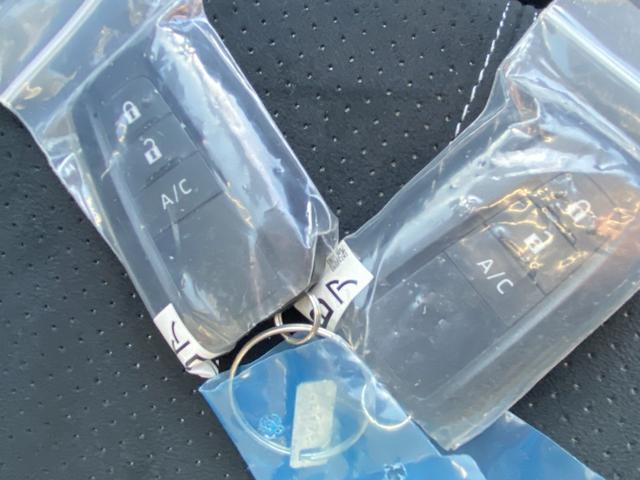 プリウスPHV S GRスポーツ クリアランスソナー レーンアシスト クルーズコントロール 衝突被害軽減システム バックカメラ 純正OP18インチアルミホイール オートライト LEDヘッドランプ シートヒーター ワンオーナー(13枚目)