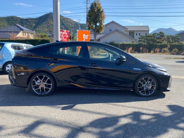 プリウスPHV S GRスポーツ クリアランスソナー レーンアシスト クルーズコントロール 衝突被害軽減システム バックカメラ 純正OP18インチアルミホイール オートライト LEDヘッドランプ シートヒーター ワンオーナー(15枚目)