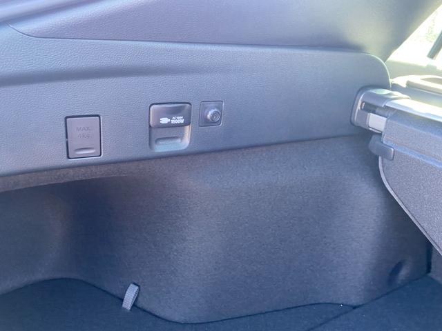 プリウスPHV S GRスポーツ クリアランスソナー レーンアシスト クルーズコントロール 衝突被害軽減システム バックカメラ 純正OP18インチアルミホイール オートライト LEDヘッドランプ シートヒーター ワンオーナー(22枚目)