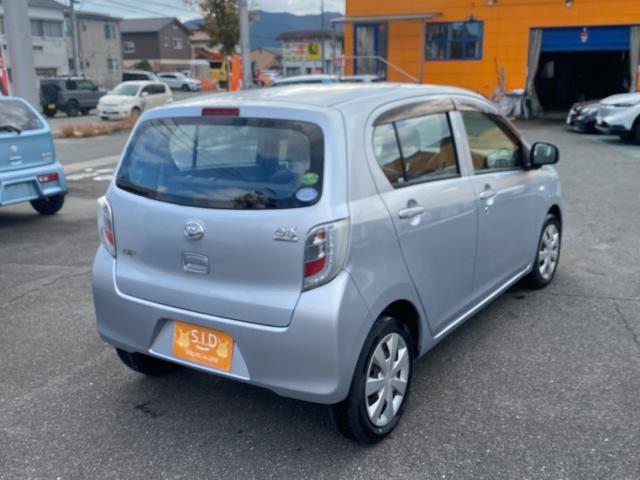 ミライース Ｌ　ＥＴＣ　キーレスエントリー　アイドリングストップ　ＣＶＴ　盗難防止システム　ＡＢＳ　ＣＤ　ミュージックプレイヤー接続可　衝突安全ボディ　エアコン　パワーステアリング　パワーウィンドウ　運転席エアバッグ（5枚目）