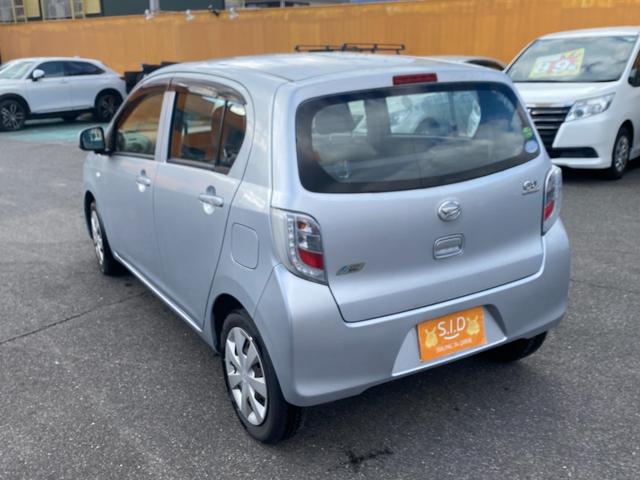 ミライース Ｌ　ＥＴＣ　キーレスエントリー　アイドリングストップ　ＣＶＴ　盗難防止システム　ＡＢＳ　ＣＤ　ミュージックプレイヤー接続可　衝突安全ボディ　エアコン　パワーステアリング　パワーウィンドウ　運転席エアバッグ（6枚目）