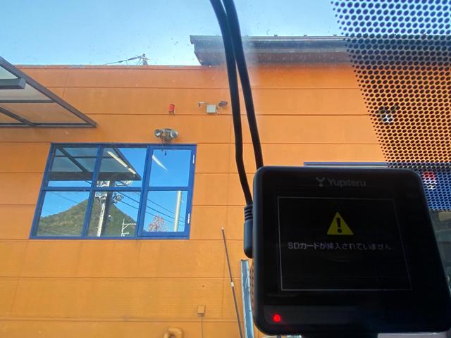 ラッシュ Ｇ　Ｌパッケージ　４ＷＤ　ドライブレコーダー　背面タイヤ　ＥＴＣ　アルミホイール　キーレスエントリー　電動格納ミラー　５速ＭＴ　盗難防止システム　衝突安全ボディ　ＡＢＳ　オートエアコン　パワーステアリング（5枚目）