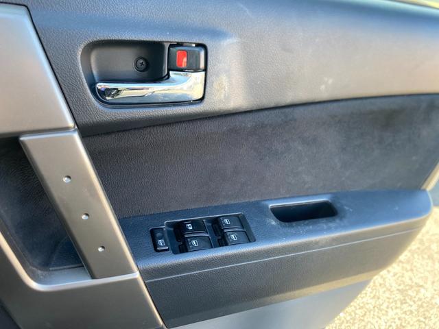 ラッシュ Ｇ　Ｌパッケージ　４ＷＤ　ドライブレコーダー　背面タイヤ　ＥＴＣ　アルミホイール　キーレスエントリー　電動格納ミラー　５速ＭＴ　盗難防止システム　衝突安全ボディ　ＡＢＳ　オートエアコン　パワーステアリング（7枚目）