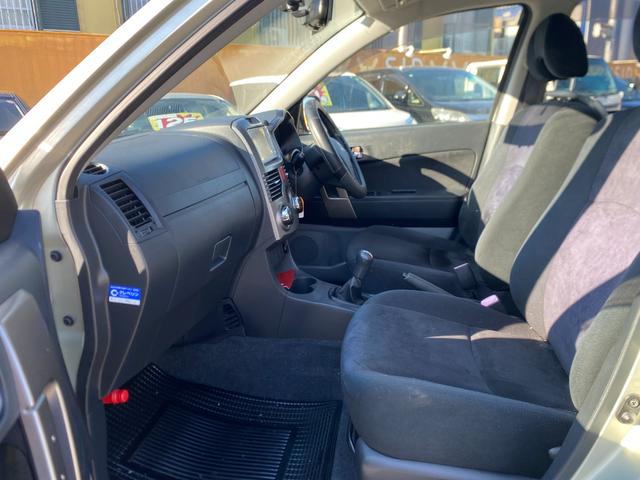 ラッシュ Ｇ　Ｌパッケージ　４ＷＤ　ドライブレコーダー　背面タイヤ　ＥＴＣ　アルミホイール　キーレスエントリー　電動格納ミラー　５速ＭＴ　盗難防止システム　衝突安全ボディ　ＡＢＳ　オートエアコン　パワーステアリング（11枚目）