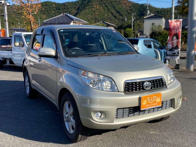 ラッシュ Ｇ　Ｌパッケージ　４ＷＤ　ドライブレコーダー　背面タイヤ　ＥＴＣ　アルミホイール　キーレスエントリー　電動格納ミラー　５速ＭＴ　盗難防止システム　衝突安全ボディ　ＡＢＳ　オートエアコン　パワーステアリング（13枚目）