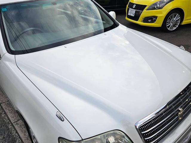 クラウン ロイヤルサルーン　車高調付　純正アルミホイル　新品タイヤ交換　パワーシート付　純正ナビ　ＣＤ　キーレス　ＥＴＣ　ＨＩＤライト　電動リアカーテン付　フル装備　走行６０３００キロ　車検Ｒ８年１１月　ルームクリーニング済（34枚目）