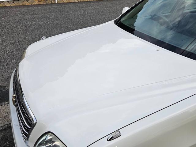クラウン ロイヤルサルーン　車高調付　純正アルミホイル　新品タイヤ交換　パワーシート付　純正ナビ　ＣＤ　キーレス　ＥＴＣ　ＨＩＤライト　電動リアカーテン付　フル装備　走行６０３００キロ　車検Ｒ８年１１月　ルームクリーニング済（35枚目）