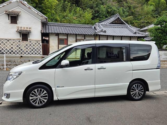 セレナ ハイウェイスター Vセレ+セーフティII SHV 中古2年保証付 アラウンドビューモニター 両側電動スライドドア 純正ナビ フルセグTV バックカメラ 前後ドラレコ付 ETC キーフリー2本 タイミングチェーン 走行距離61100キロ 車検R9年3月(6枚目)