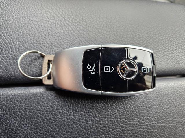 MERCEDES BENZ E-CLASS E250 AVANTGARDE SPORT