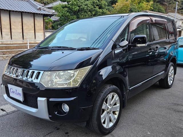 デリカD:5 G プレミアム 切替4WD 両側電動スライドドア オートバックドア付 キーフリー ETC タイヤ4本新品交換 8人乗り フル装備 純正ナビ CD カメラ 純正アルミ HID ルームクリーニング済 車検R8年10月まで(5枚目)