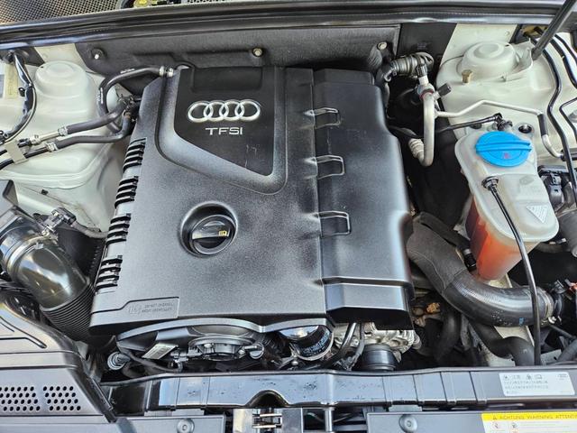 Ａ４ Ｓラインプラス　スポーツＳラインパッケージ　中古車保証付　ターボ　メーカーナビ　フルセグＴＶ　キーフリー　バックカメラ　ドラレコ　ＥＴＣ　ハーフレザーシート　シートヒーター　パワーシート　ＨＩＤライト　純正アルミ（46枚目）