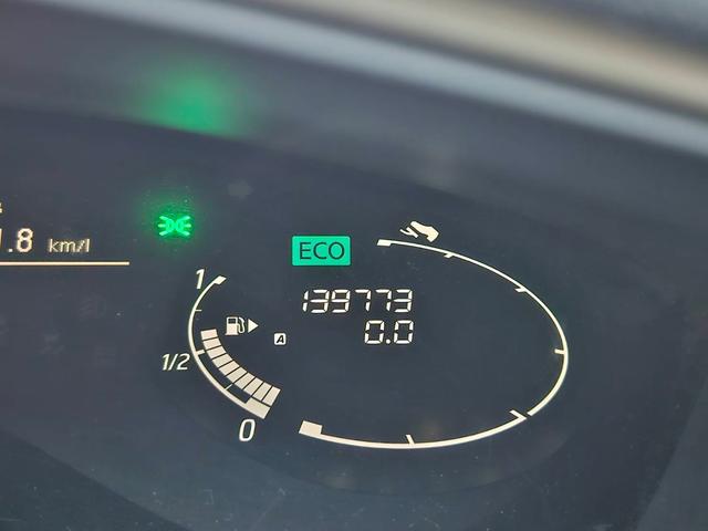 セレナ ライダー S-ハイブリッド 両側電動スライドドア付 タイヤ4本新品交換 社外ナビ フルセグTV CD DVD キーフリー2本 ETC タイミングチェーン 8人乗 純正アルミ HIDライト ルームクリーニング済(11枚目)