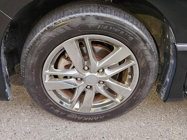 セレナ ライダー S-ハイブリッド 両側電動スライドドア付 タイヤ4本新品交換 社外ナビ フルセグTV CD DVD キーフリー2本 ETC タイミングチェーン 8人乗 純正アルミ HIDライト ルームクリーニング済(32枚目)