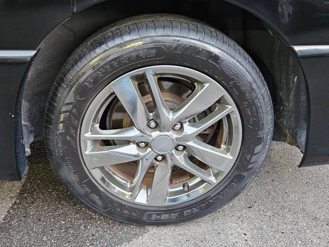 セレナ ライダー S-ハイブリッド 両側電動スライドドア付 タイヤ4本新品交換 社外ナビ フルセグTV CD DVD キーフリー2本 ETC タイミングチェーン 8人乗 純正アルミ HIDライト ルームクリーニング済(35枚目)