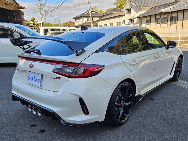 シビック タイプR タイプR(4名) 登録済み未使用車 走行10キロ 新車保証継承 ワンオーナー 6MT ディスプレイオーディオ バックカメラ BLUETOOTH キーフリー2本 ETC LEDヘッドライト リアスポ(9枚目)