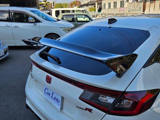 シビック タイプR タイプR(4名) 登録済み未使用車 走行10キロ 新車保証継承 ワンオーナー 6MT ディスプレイオーディオ バックカメラ BLUETOOTH キーフリー2本 ETC LEDヘッドライト リアスポ(25枚目)