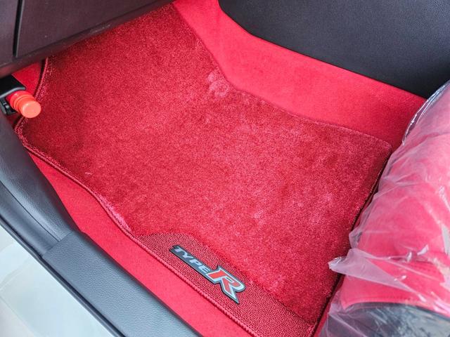 シビック タイプR タイプR(4名) 登録済み未使用車 走行10キロ 新車保証継承 ワンオーナー 6MT ディスプレイオーディオ バックカメラ BLUETOOTH キーフリー2本 ETC LEDヘッドライト リアスポ(35枚目)