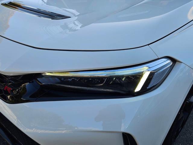 シビック タイプR タイプR(4名) 登録済み未使用車 走行10キロ 新車保証継承 ワンオーナー 6MT ディスプレイオーディオ バックカメラ BLUETOOTH キーフリー2本 ETC LEDヘッドライト リアスポ(38枚目)