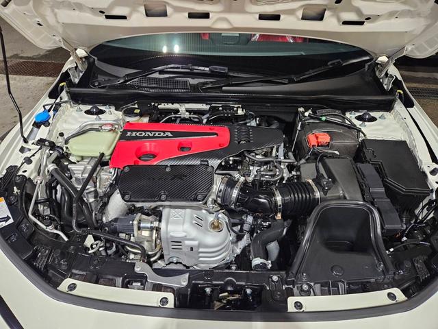 シビック タイプR タイプR(4名) 登録済み未使用車 走行10キロ 新車保証継承 ワンオーナー 6MT ディスプレイオーディオ バックカメラ BLUETOOTH キーフリー2本 ETC LEDヘッドライト リアスポ(64枚目)