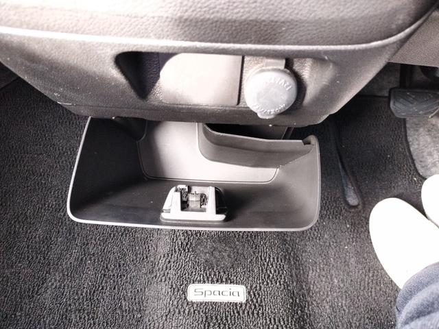 スペーシア Ｘ　両側電動スライドドア　ナビ　レーンアシスト　衝突被害軽減システム　オートライト　スマートキー　アイドリングストップ　電動格納ミラー　シートヒーター　ベンチシート　ＣＶＴ　盗難防止システム　ＡＢＳ（8枚目）
