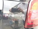 プレミアム　ＥＴＣ　バックカメラ　ナビ　ＴＶ　オートライト　ＨＩＤ　スマートキー　アイドリングストップ　電動格納ミラー　ベンチシート　ＣＶＴ　盗難防止システム　ＡＢＳ　ＥＳＣ　ＣＤ　ＵＳＢ（17枚目）