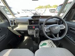 毎回座るフロントシート。運転席は必ず使用する部分ですので、座り心地が重要です！ 2