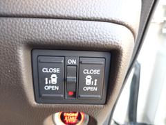 ����ҤȤĤǥɥ������ץ󡣡ڥ�󥢥������ξ¦�ѥ���饤�ɥɥ���ξ�꤬�դ����äƤ��Ƥ⡢�����å��ҤȤĤǥ��饤�ɥɥ�����ư�������ư�����ץ󤷤ޤ��� 7