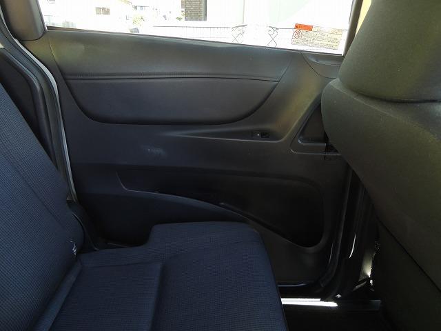 シエンタ ハイブリッドＧ　ナビ　地デジ　フルセグ　バックカメラ　両側電動スライドドア　ビルトインＥＴＣ　社外アルミホイール（35枚目）