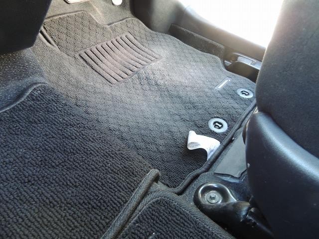 シエンタ ハイブリッドＧ　ナビ　地デジ　フルセグ　バックカメラ　両側電動スライドドア　ビルトインＥＴＣ　社外アルミホイール（43枚目）