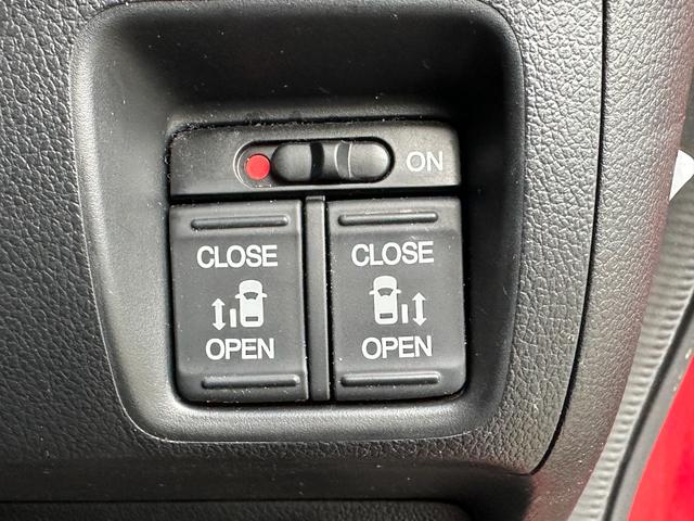 Ｎ－ＢＯＸカスタム ２トーンカラースタイル　Ｇ・ターボＬパッケージ　純正ナビ　ＴＶ　バックカメラ　両側パワースライドドア　Ｂｌｕｅｔｏｏｔｈ　クルーズコントロール（17枚目）