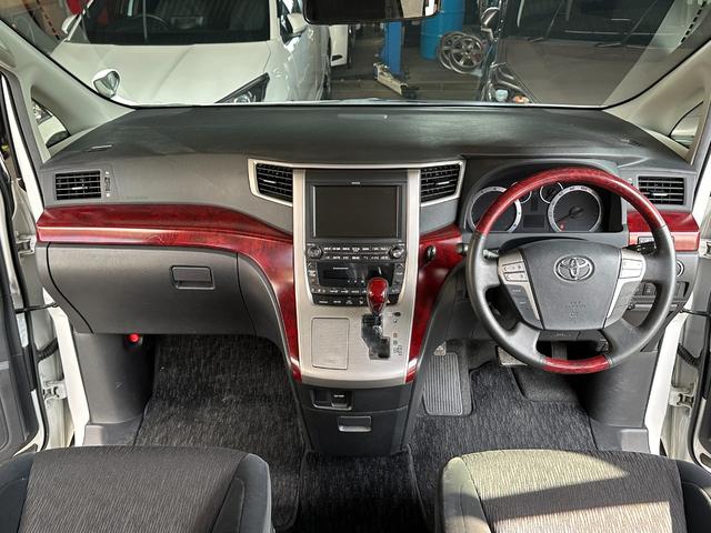 アルファード ３５０Ｓ　サンルーフ　純正メーカーナビ　バックカメラ　フルセグＴＶ　ＥＴＣ　左パワースライドドア　７人乗り　クルーズコントロール（14枚目）