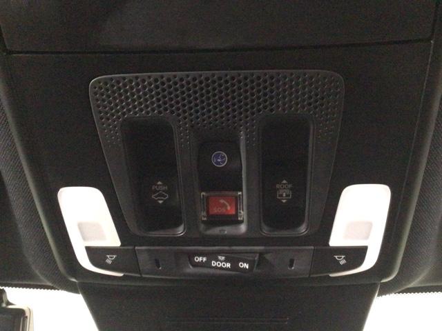 シビック ｅ：ＨＥＶＥＸ　デモカーＵＰ・ＬＥＤ・ホンダＣＯＮＮＥＣＴ・Ｇｏｏｇｌｅ搭載・サンルーフ・ＥＴＣ　衝突被害軽減ブレーキ　Ｂカメラ　シートヒーター　ＬＥＤヘッドライト　サイドカーテンエアバック　パーキングセンサー（10枚目）