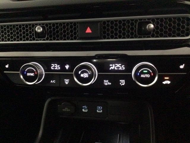 シビック ｅ：ＨＥＶＥＸ　デモカーＵＰ・ＬＥＤ・ホンダＣＯＮＮＥＣＴ・Ｇｏｏｇｌｅ搭載・サンルーフ・ＥＴＣ　衝突被害軽減ブレーキ　Ｂカメラ　シートヒーター　ＬＥＤヘッドライト　サイドカーテンエアバック　パーキングセンサー（18枚目）