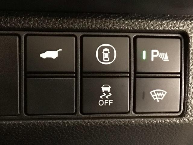 ヴェゼル ｅ：ＨＥＶＺ　ＬＥＤ・ホンダＣＯＮＮＥＣＴ・メモリナビ・バックカメラ・純正ＡＷ・ＥＴＣ　衝突回避支援ブレーキ機能　スマキ　Ｐトランク　フルオートエアコン　エアバッグ　両席エアバック　Ｒカメ　パワーウィンドウ　ソナー（10枚目）