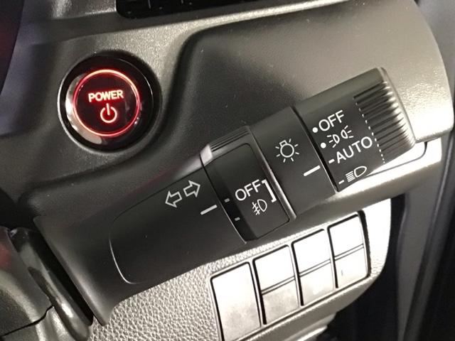 ヴェゼル ｅ：ＨＥＶＺ　ＬＥＤ・ホンダＣＯＮＮＥＣＴ・メモリナビ・バックカメラ・純正ＡＷ・ＥＴＣ　衝突回避支援ブレーキ機能　スマキ　Ｐトランク　フルオートエアコン　エアバッグ　両席エアバック　Ｒカメ　パワーウィンドウ　ソナー（17枚目）
