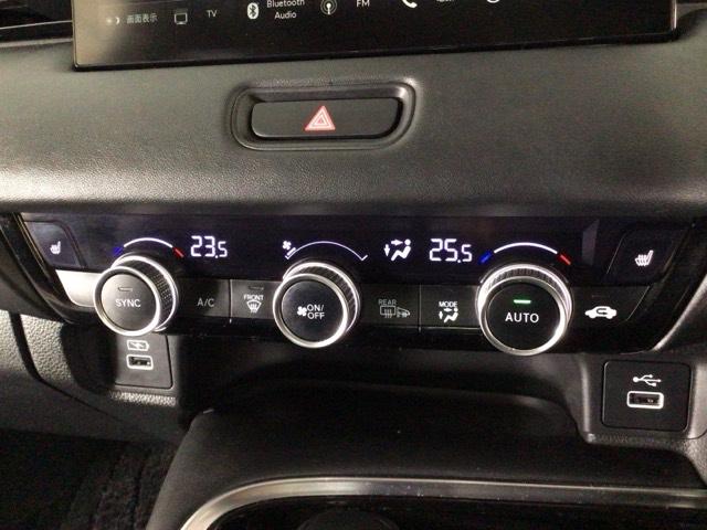 ヴェゼル ｅ：ＨＥＶＺ　ＬＥＤ・ホンダＣＯＮＮＥＣＴ・メモリナビ・バックカメラ・純正ＡＷ・ＥＴＣ　衝突回避支援ブレーキ機能　スマキ　Ｐトランク　フルオートエアコン　エアバッグ　両席エアバック　Ｒカメ　パワーウィンドウ　ソナー（19枚目）