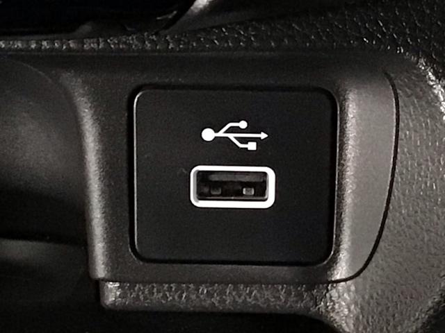 ヴェゼル ｅ：ＨＥＶＺ　ＬＥＤ・ホンダＣＯＮＮＥＣＴ・メモリナビ・バックカメラ・純正ＡＷ・ＥＴＣ　衝突回避支援ブレーキ機能　スマキ　Ｐトランク　フルオートエアコン　エアバッグ　両席エアバック　Ｒカメ　パワーウィンドウ　ソナー（20枚目）