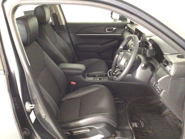 ヴェゼル ｅ：ＨＥＶＺ　ＬＥＤ・ホンダＣＯＮＮＥＣＴ・メモリナビ・バックカメラ・純正ＡＷ・ＥＴＣ　衝突回避支援ブレーキ機能　スマキ　Ｐトランク　フルオートエアコン　エアバッグ　両席エアバック　Ｒカメ　パワーウィンドウ　ソナー（32枚目）