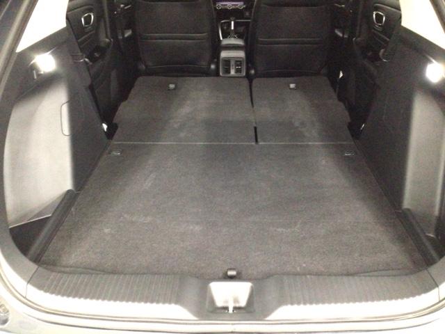 ヴェゼル ｅ：ＨＥＶＺ　ＬＥＤ・ホンダＣＯＮＮＥＣＴ・メモリナビ・バックカメラ・純正ＡＷ・ＥＴＣ　衝突回避支援ブレーキ機能　スマキ　Ｐトランク　フルオートエアコン　エアバッグ　両席エアバック　Ｒカメ　パワーウィンドウ　ソナー（40枚目）