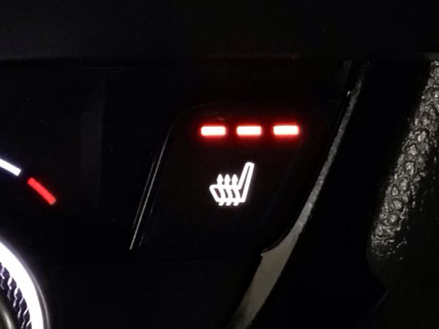 【シートヒーター】エアコンよりも暖かくなるのが早く、エンジンをかけるとあっという間にポカポカに♪エアコンと違い風が出るわけではないので乾燥に敏感な方でも安心して使用できますよ♪