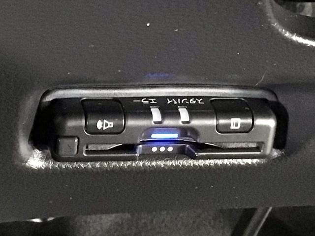 【ＥＴＣ車載器】もはや必須アイテムのＥＴＣを搭載！高速道路のご利用時にとても便利！わずらわしい料金所での現金支払いが不要となりスムーズに通過できます♪