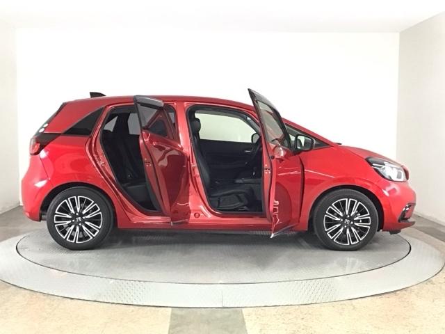 掲載されている写真以外も見てみたい、車の状態を詳しく聞きたいなど、お気軽にお問い合わせください！