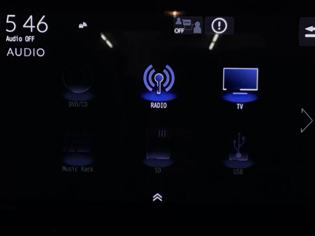 ステップワゴン ｅ：ＨＥＶスパーダ　ＬＥＤ・フルセグ・メモリナビ・バックカメラ・純正ＡＷ・ホンダＣＯＮＮＥＣＴ　デュアルエアコン　フルオートエアコン　ＥＳＣ　シートヒータ　キーフリー　ＬＥＤヘッドランプ　イモビ　ＡＢＳ　リアカメラ（6枚目）