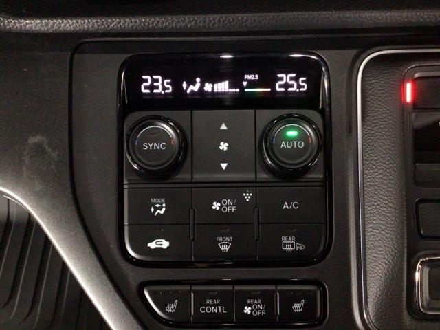 ステップワゴン ｅ：ＨＥＶスパーダ　ＬＥＤ・フルセグ・メモリナビ・バックカメラ・純正ＡＷ・ホンダＣＯＮＮＥＣＴ　デュアルエアコン　フルオートエアコン　ＥＳＣ　シートヒータ　キーフリー　ＬＥＤヘッドランプ　イモビ　ＡＢＳ　リアカメラ（20枚目）