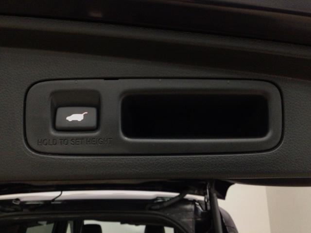 ステップワゴン ｅ：ＨＥＶスパーダ　ＬＥＤ・フルセグ・メモリナビ・バックカメラ・純正ＡＷ・ホンダＣＯＮＮＥＣＴ　デュアルエアコン　フルオートエアコン　ＥＳＣ　シートヒータ　キーフリー　ＬＥＤヘッドランプ　イモビ　ＡＢＳ　リアカメラ（43枚目）