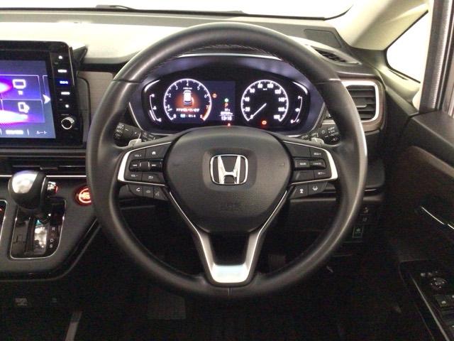 �y�n���h���z�^�]�ɂ������l�X�ȑ�������S�ɍs����悤�Ɏ��_�ړ������Ȃ����쐫�ɔz�����ꂽ�X�C�b�`�ނ��Ïk���ꂽ�R�b�N�s�b�g�ł��B