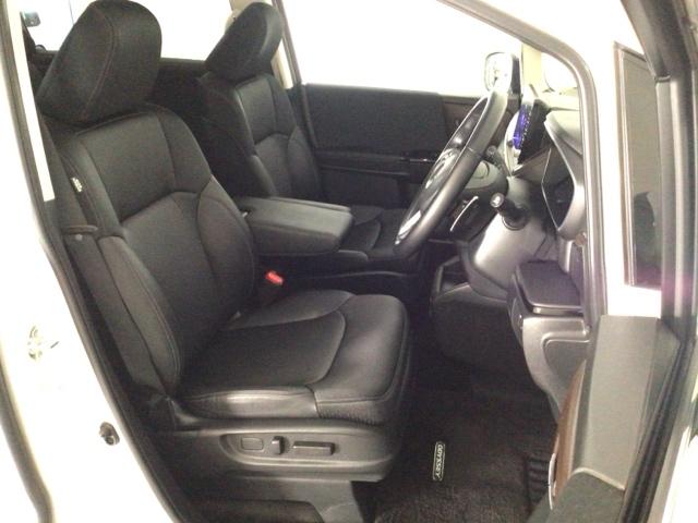 �y�O�ȁz�̂��ݍ��ނ悤�Ȍ`��Ńz�[���h���̂���t�����g�V�[�g�B��������Ǝx���Ă����̂Œ����Ԃ̉^�]�����K�ɃT�|�[�g���Ă���܂��B������񑫌���������肵�Ă܂��̂ł����났���������܂���